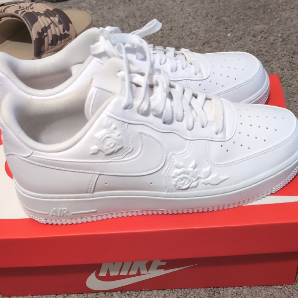 Nike White Floral Embossed Sneakers